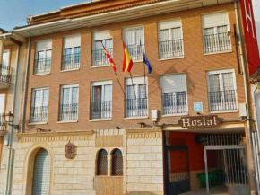Отель Hostal Santiago  Каррион-Де-Лос-Кондес